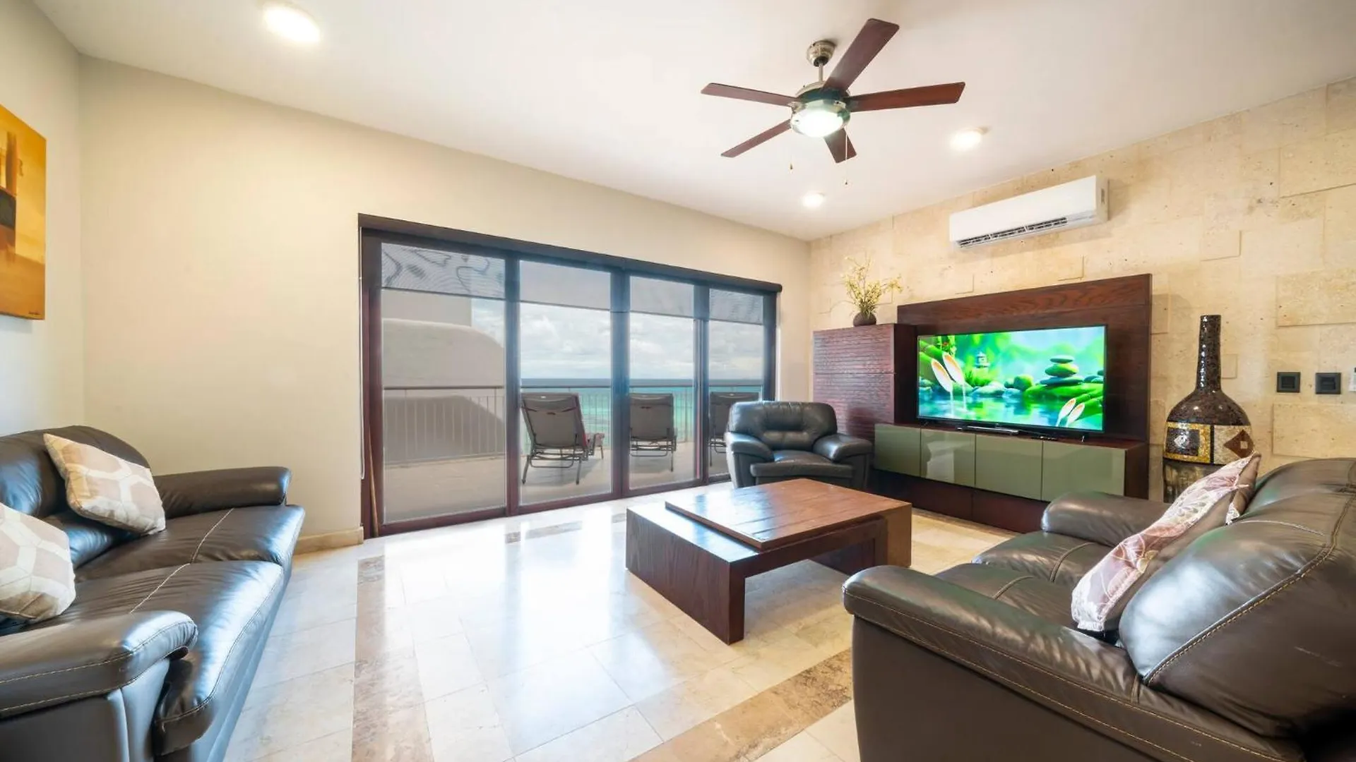 Condo Surf 408 - Beachfront Stunning Ocean View Penthouse - At El Faro Condo Playa del Carmen México