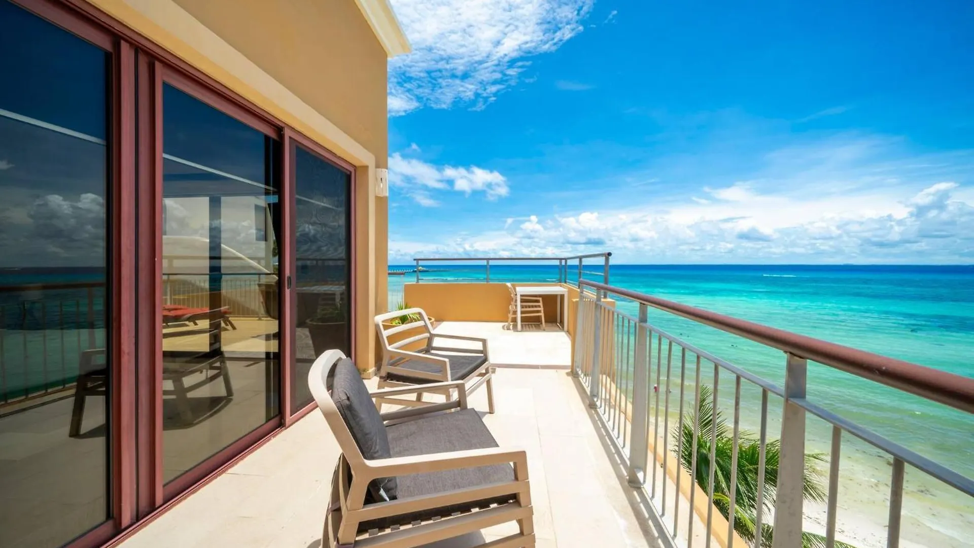 Condo Surf 408 - Beachfront Stunning Ocean View Penthouse - At El Faro Condo Playa del Carmen