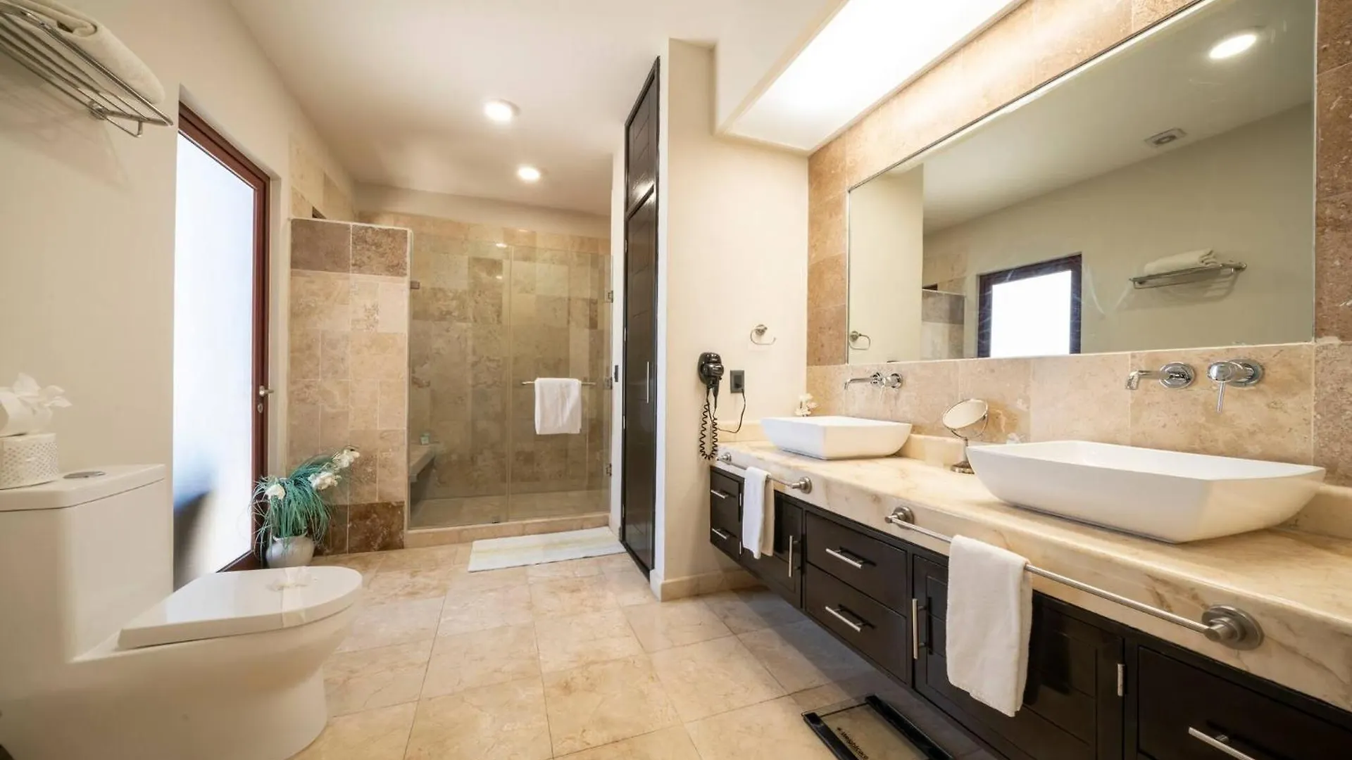 פלאייה דל כרמן Condo Surf 408 - Beachfront Stunning Ocean View Penthouse - At El Faro Condo פלאייה דל כרמן